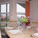 6 Personen Mit Privatem Bootsteg, Dikekter Seelage, Kanu, Whirlpool, Sauna Und Kaminofen In * Otterndorf