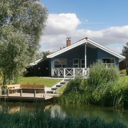 Holiday home 6 Personen Mit Privatem Bootsteg, Dikekter Seelage, Kanu, Whirlpool, Sauna Und Kaminofen In *
