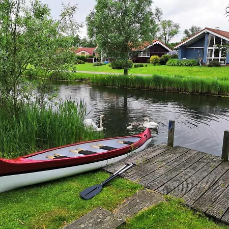 6 Personen Mit Privatem Bootsteg, Dikekter Seelage, Kanu, Whirlpool, Sauna Und Kaminofen In Ferienhaus Otterndorf