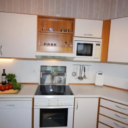 6 Personen Mit Privatem Bootsteg, Dikekter Seelage, Kanu, Whirlpool, Sauna Und Kaminofen In Otterndorf