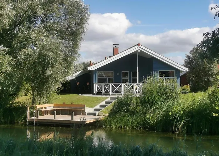 Nyaraló 6 Personen Mit Privatem Bootsteg, Dikekter Seelage, Kanu, Whirlpool, Sauna Und Kaminofen In *